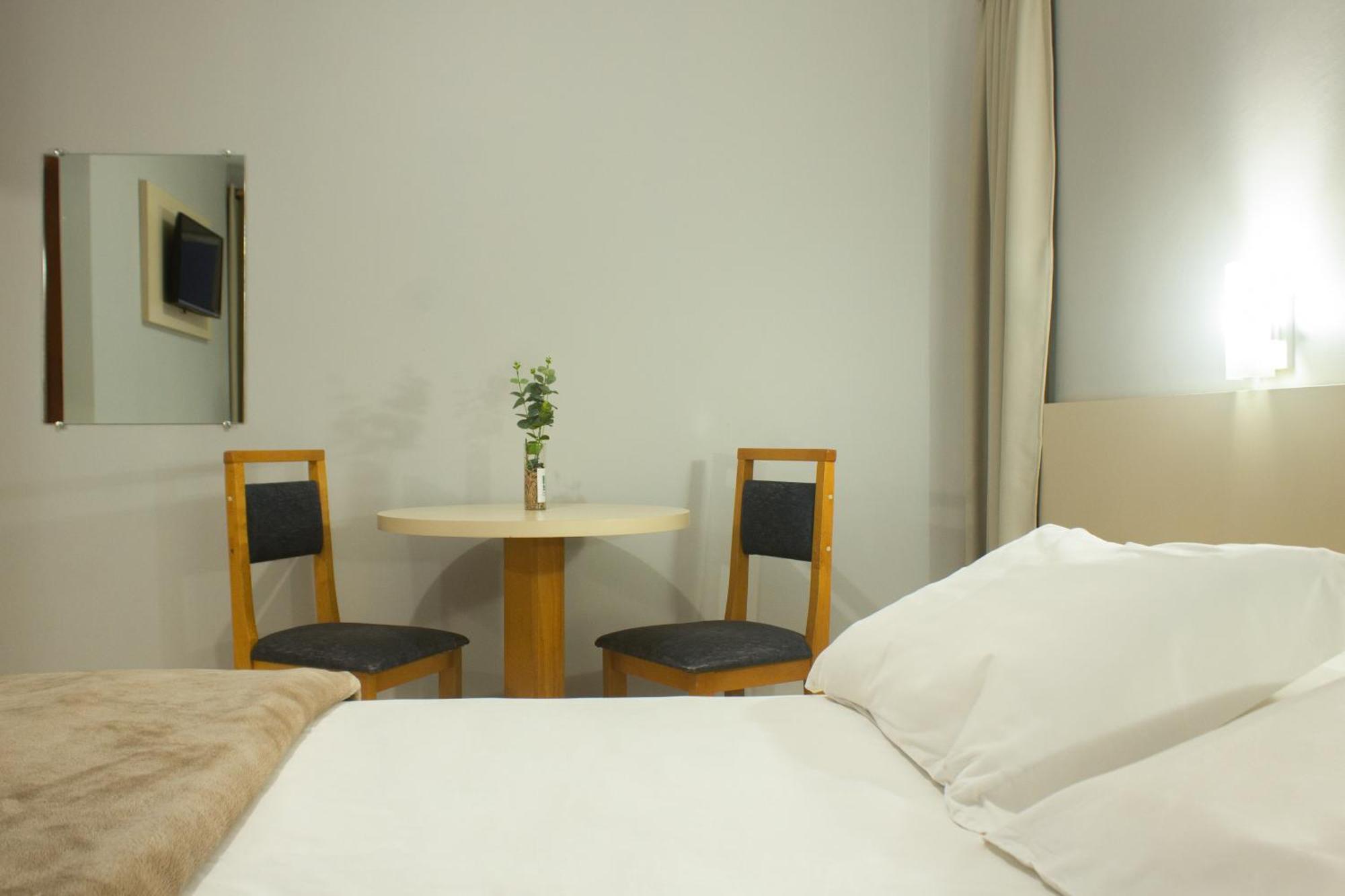 Hotel Cavera Alegrete Extérieur photo