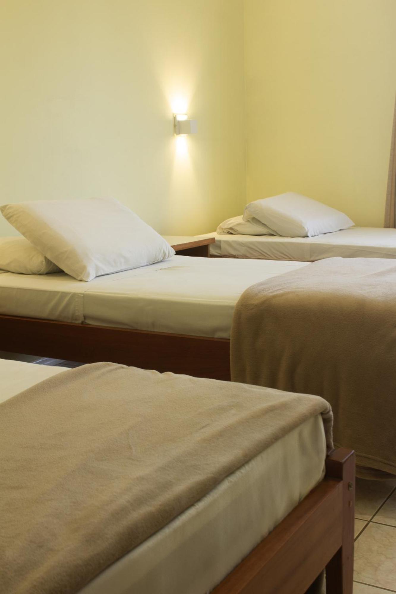 Hotel Cavera Alegrete Extérieur photo